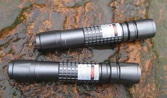 激光笔非玩具，灼伤儿童眼难愈——从上海热线报道看儿童用眼安全警钟